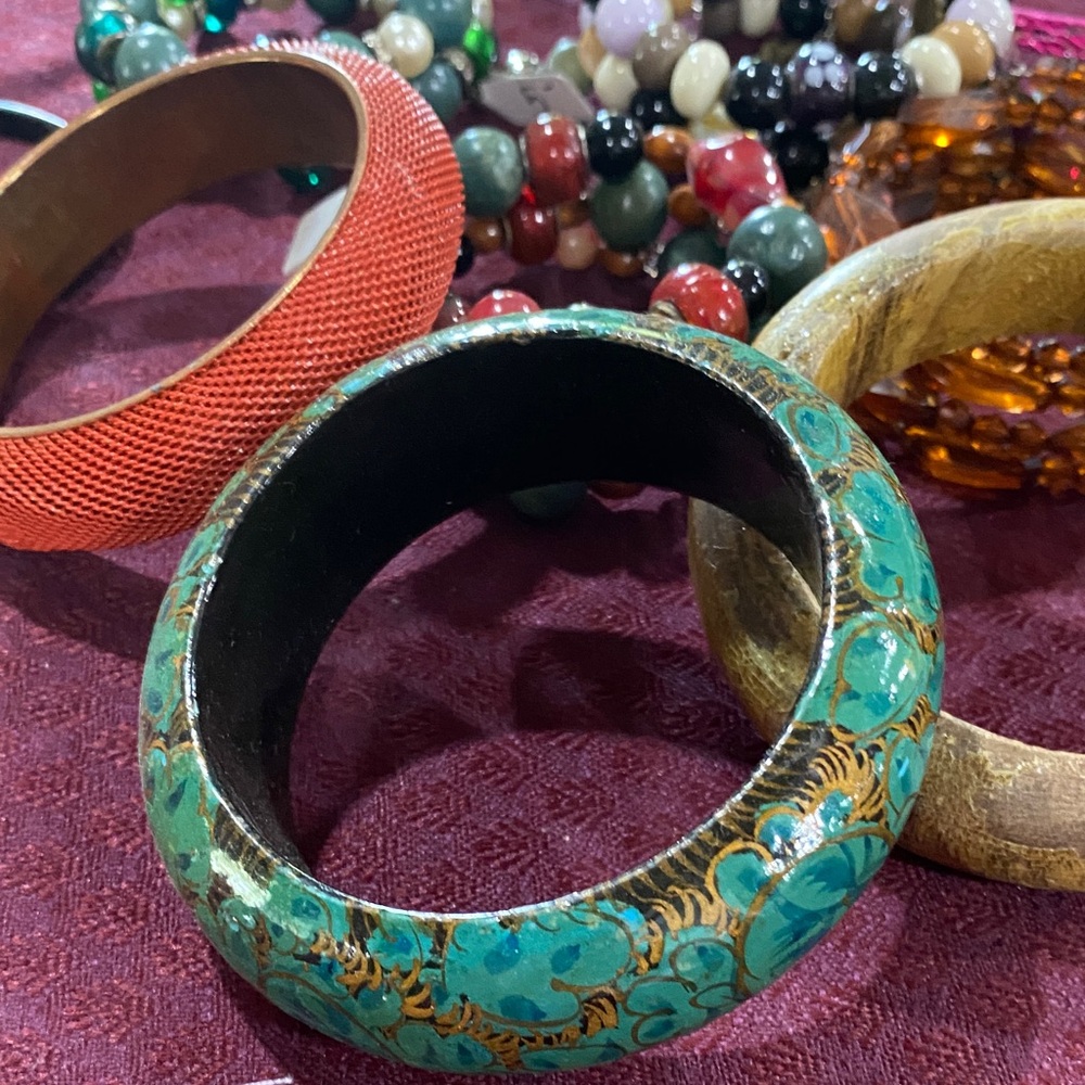 Vintage Multicolor Bracelet Lot 16 Bracelets - Picture 7 of 9